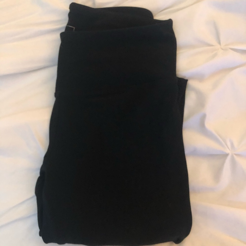 black leggings